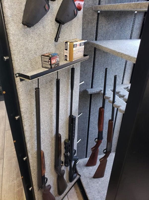 Rifle door rack