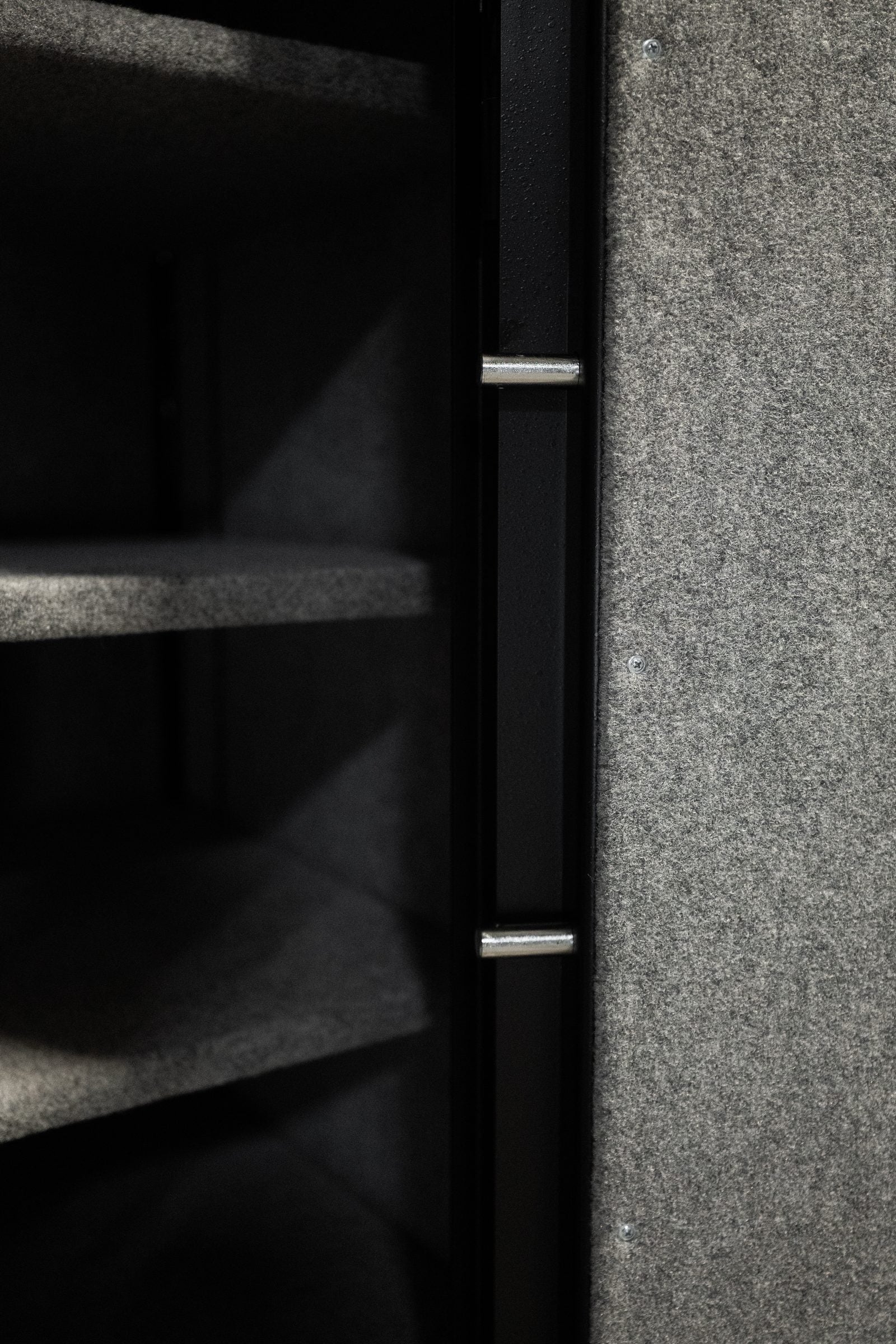 Shelf detail